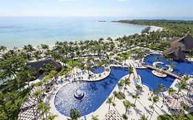 Barcelo Maya Grand Resort
